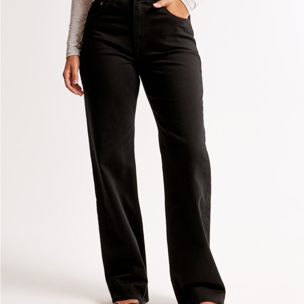 Abercrombie Curve Love High Rise Relaxed Jean